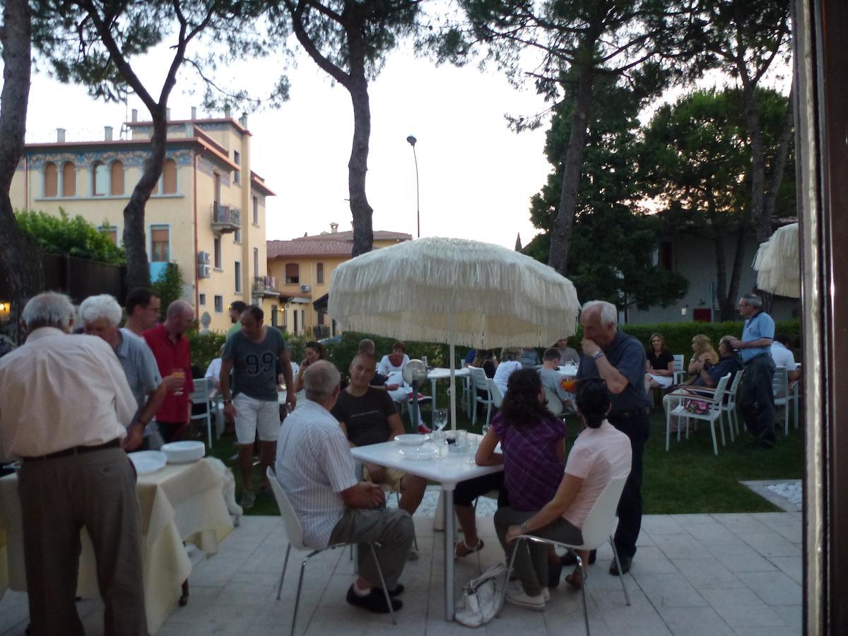 Hotel International Sirmione Exterior photo